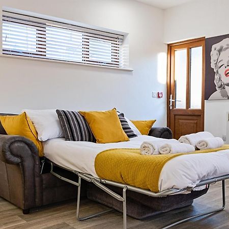 En-Suite, Parking, Fully Equipped Kitchen! Swansea Esterno foto