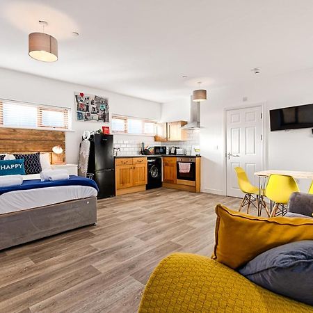 En-Suite, Parking, Fully Equipped Kitchen! Swansea Esterno foto